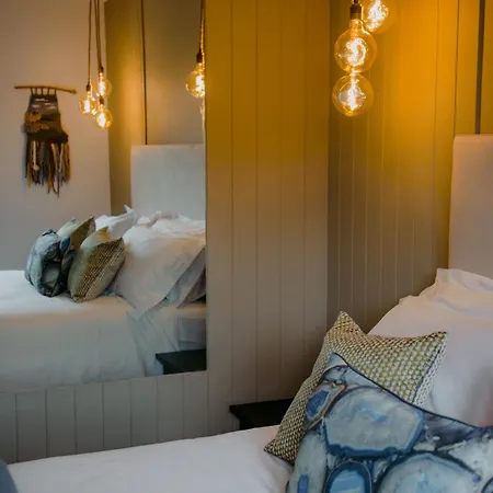 The Deerstone Luxury Eco Hideaway * Laragh